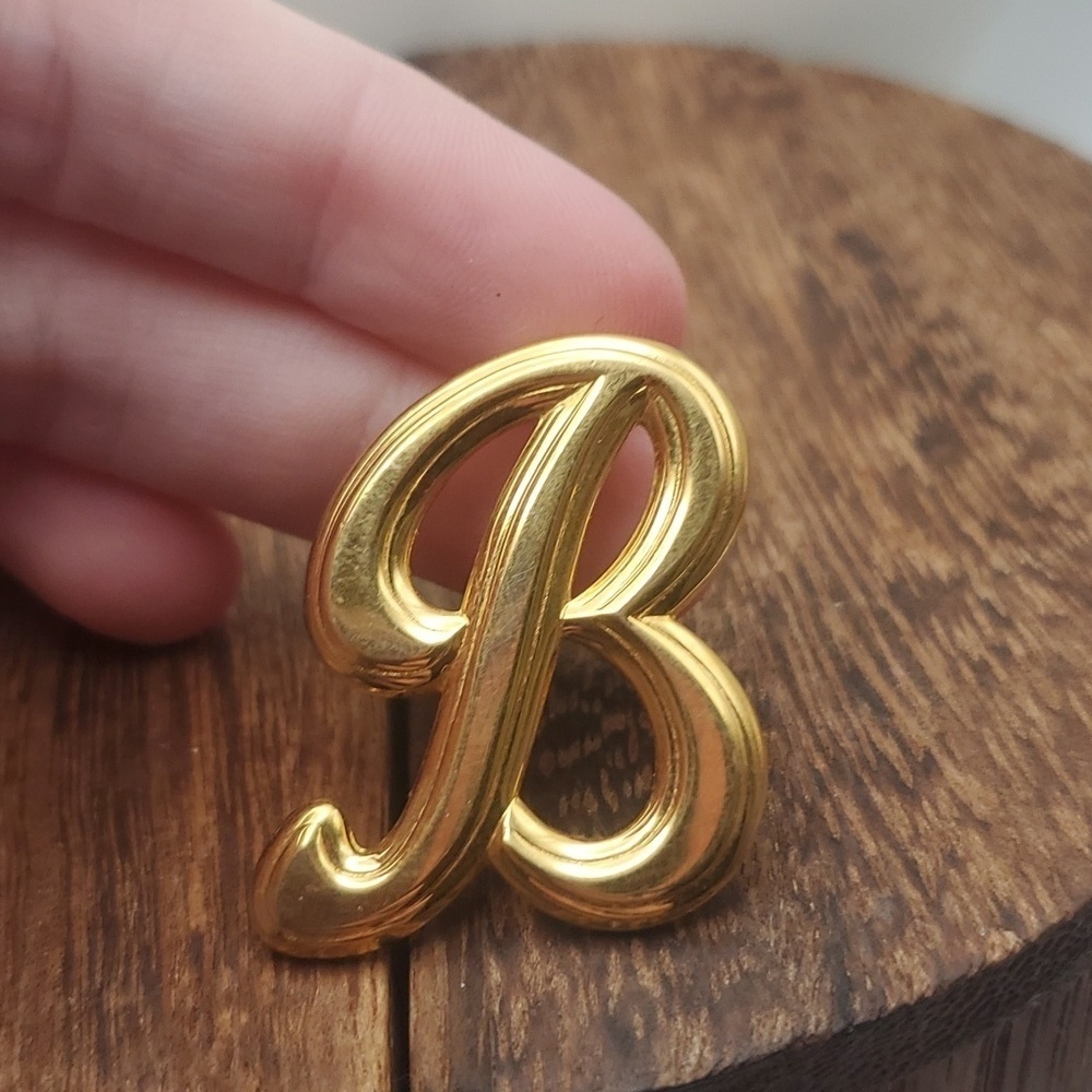 B221 cursive initial‎ B monogram gift idea brooch estate